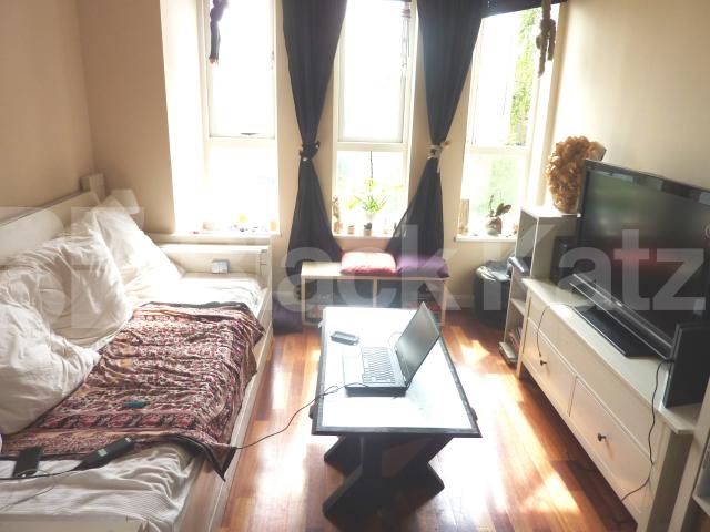 			NEW INSTRUCTION!, 1 Bedroom, 1 bath, 1 reception Flat			 Reachview Close, CAMDEN